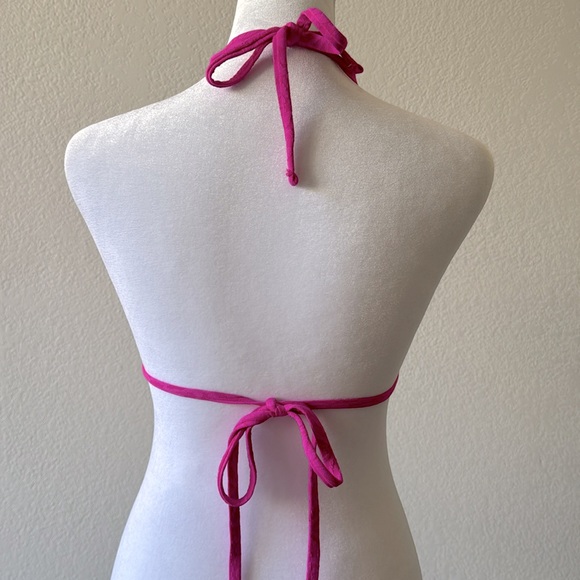 Xhilaration Hot Pink floral String Bikini Top Size Medium - Picture 3 of 4